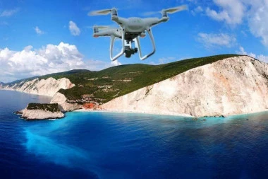 DRON PAO NA OSTRVO NA KOJE SRBI MASOVNO HRLE! Bio je natovaren eksplozivom! Otkriveno šta se zaista dogodilo (FOTO, VIDEO)