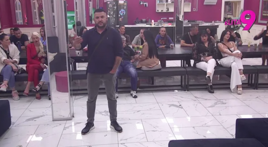 "ASMINA IZ ŠIPOVA" ŠALJU U CRIKVENICU: Durdžić postao BLAM REGIONA, učesnici ga POLIVAJU PONIŽENJIMA!