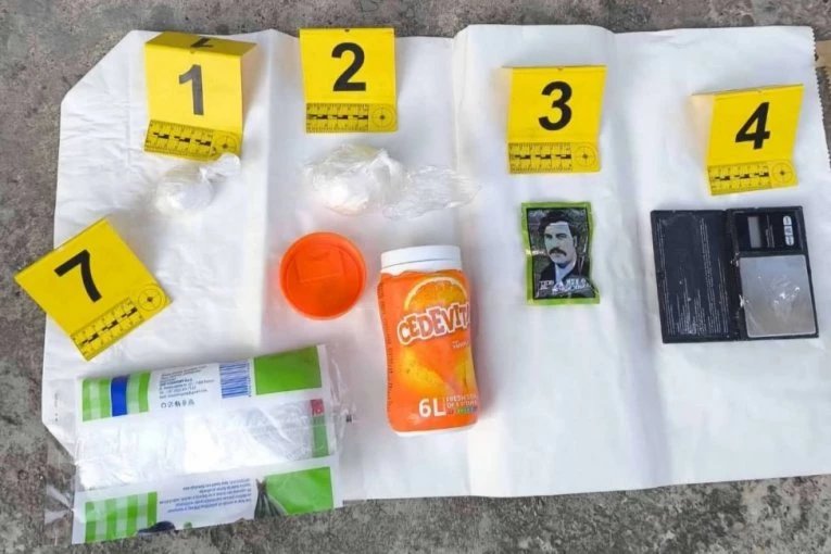 PAO DILER U BEOGRADU! Pogledajte šta mu je policija našla u stanu! (FOTO)
