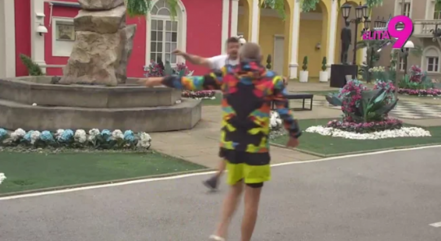 LEPOM MIĆI SAOPŠTENO DA MU ŽENA IMA LJUBAVNIKA! Trese se kao prut - U rijalitiju je 10 godina! (GALERIJA)