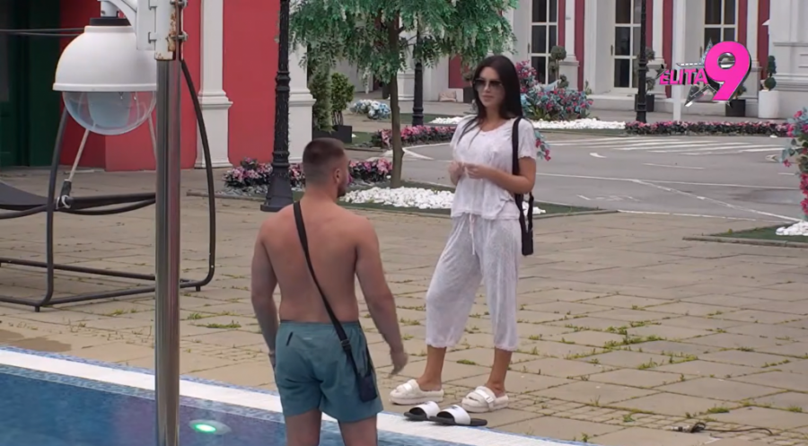HLADAN TUŠ ZA STANIJU DOBROJEVIĆ! Starletu "oladio" kao niko - ostala u POTPUNOM ŠOKU!