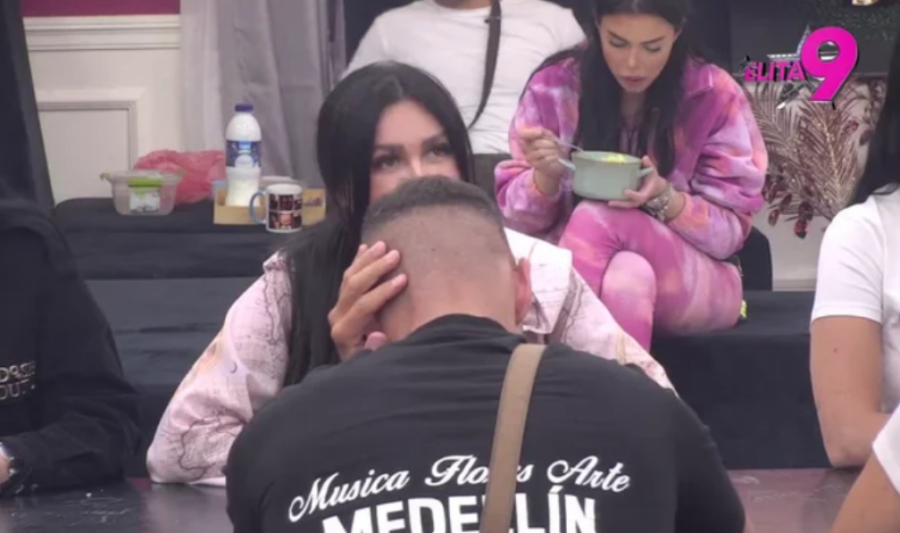 STANIJA DOBILA ŠUT-KARTU UŽIVO NA PINKU, STARLETA DOŽIVELA NOVO PONIŽENJE: Viktor zavrteo rijaliti jednim potezom!