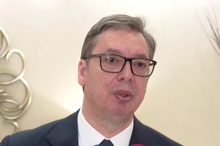 OBRAĆA SE VUČIĆ: Predsednik Srbije o važnim temama!