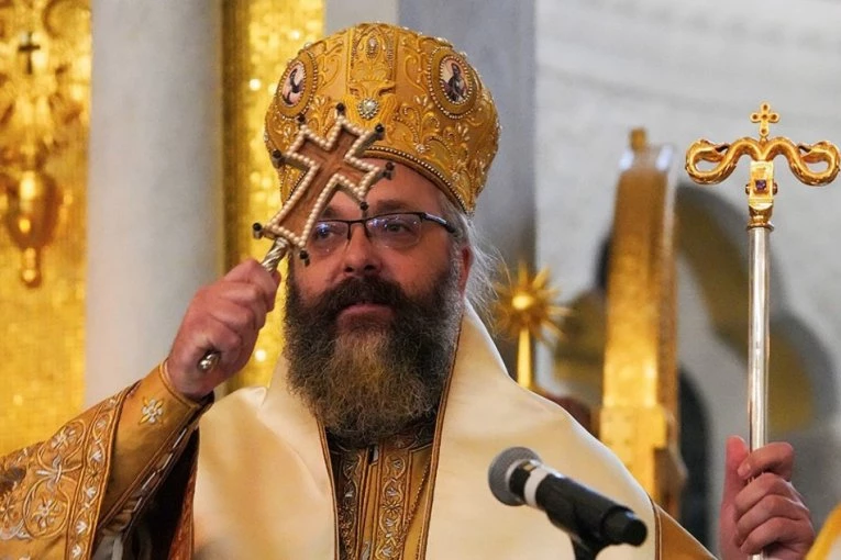 “ČOVEK BEZ HRISTA JE ROB DEMONIMA”: U Hramu Svetog Save vladika Siluan otvorio teška pitanja savremenog čoveka