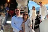 OVO JE ŽENA KOJA JE DONELA PIŠTOLJ SMRTI! Bosketova supruga isticala luksuz - Roleksi, skupa putovanja i Audi od 20.000 evra! (FOTO)