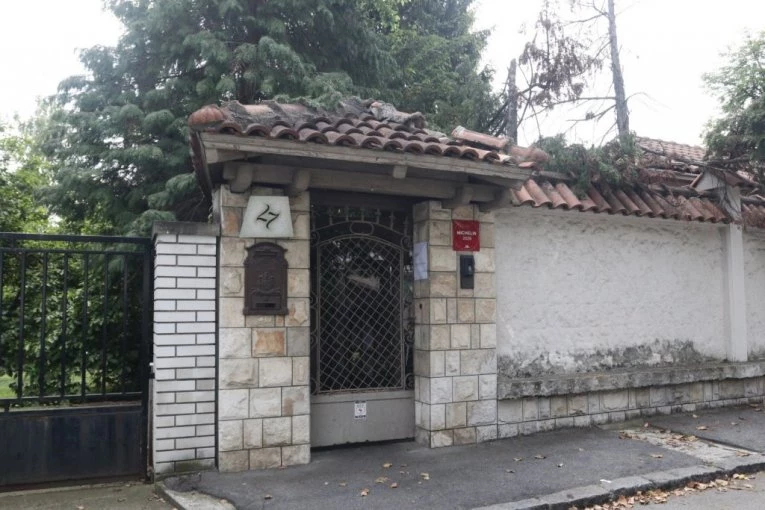 ZAVET ĆUTANJA POSLE ZLOČINA NA SENJAKU! Osumnjičeni za prikrivanje Bajinog ubistva saslušan u tužilaštvu!