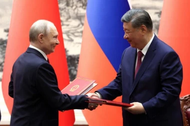 SI PRIREDIO BANKET U PUTINOVU ČAST: Kina i Rusija UČVRSTILE saradnju VAŽNIM sporazumom!