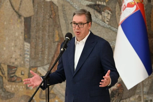 PREDSEDNIK VUČIĆ O NOVOM ZAKONU! Hoćeš da radiš u državnoj službi, moraš da se obavežeš!