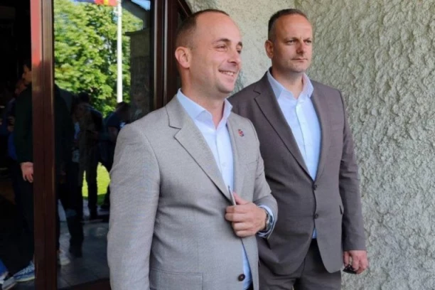 HRABRO KORAČAMO KA PROSPERITETU! Goran Orlić je novi predsednik opštine Aranđelovac! (FOTO)