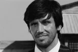 OGROMNA TUGA U SVETU FILMA! Iznenada UMRO legendarni glumac i scenarista, NJEGOVO PREPOZNATLJIVO LICE I STAS nikada nećemo zaboraviti!