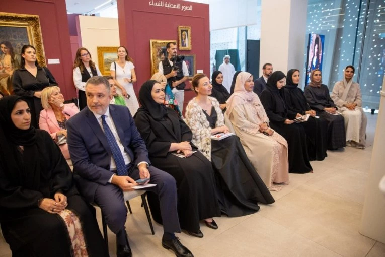 PRAZNIK U EMIRATIMA: U Abu Dabiju otvorena izložba "Istaknute žene savremene Srbije"! (FOTO)