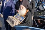 "NEKA VAS POJAS PRESVETE BOGORODICE LEČI OD BOLESTI I DARUJE JEDINSTVO": Iguman Jefrem, koji je doneo svetinju u Beograd, uputio snažnu poruku Srbima