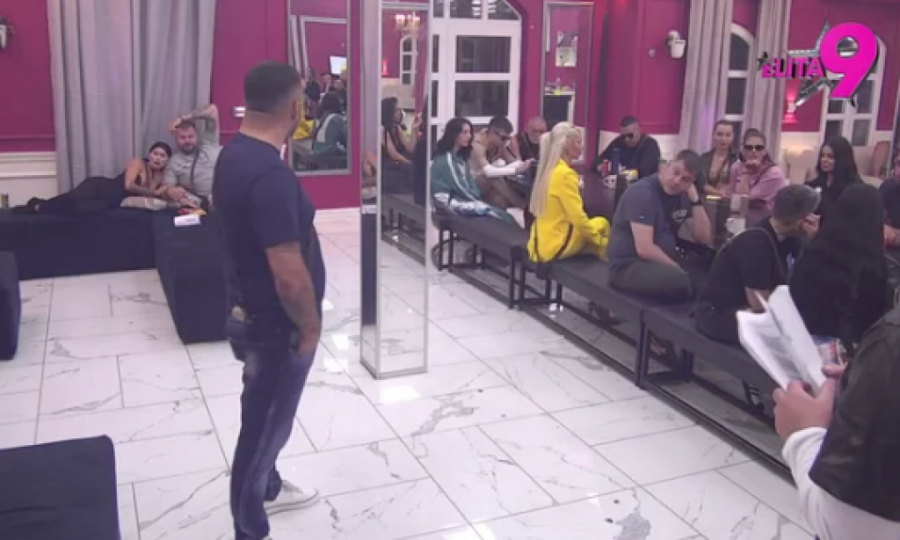 MAJU MARINKOVIĆ IZVELI IZ "ELITE", ONA POZVALA FILIPA CARA: Vesti saopštene uživo na Pinku, voditelj preneo šok-informacije!