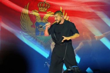 DIGLA SE I KUKA I MOTIKA ZBOG RIKIJA MARTINA: Pogledajte OVE REAKCIJE nakon koncerta, detalji će vas ŠOKIRATI! (FOTO)