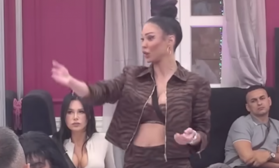 ASMIN DOBIO INFORMACIJE KOJE SU GA IZBEZUMILE: Saznao šta ga čeka NAPOLJU, evo ko mu ODUZIMA telefone i šta se krije na Instagramu!
