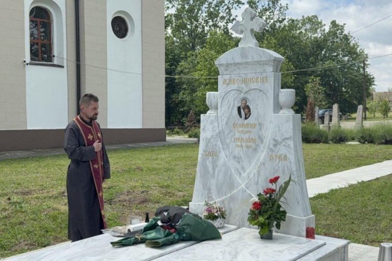 Desetogodišnji pomen Bati Živojinoviću