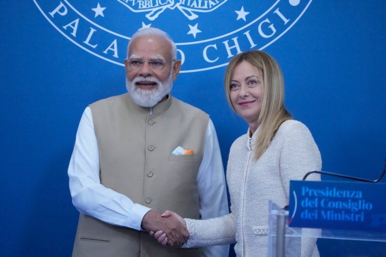 SOCIAL MEDIA IS ON FIRE! Meloni's video with the Indian Prime Minister BROKE Instagram! (VIDEO)
