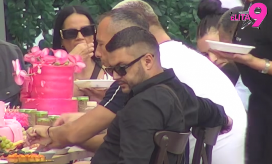 ŽESTOKO ZAKUCAVANJE ASMINOVE PORODICE, MAJA MARINKOVIĆ SROZANA NA SAMO DNO! Balkan "gori" zbog ovog njihovog poteza!