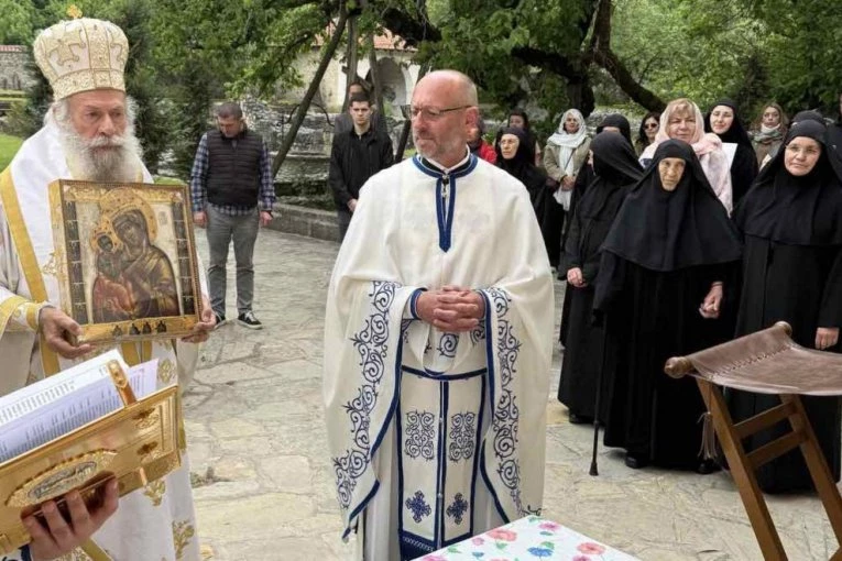 ZAŠTITNICA SRPSKOG RODA - OVA IKONA SE SAMA "VRATILA" NA KOSOVO: Bogorodica se prikazala srpskom patrijarhu i rekla mu da vrati svetinju u Pećku patrijaršiju
