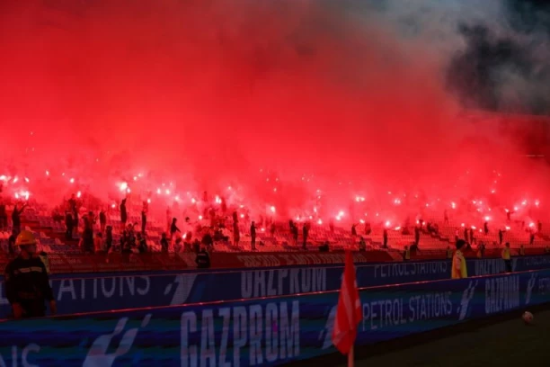 NEOČEKIVANI GOST NA PROSLAVI TITULE ZVEZDE! Crveno-belima doneo milione, pa se pojavio pred delijama (VIDEO)