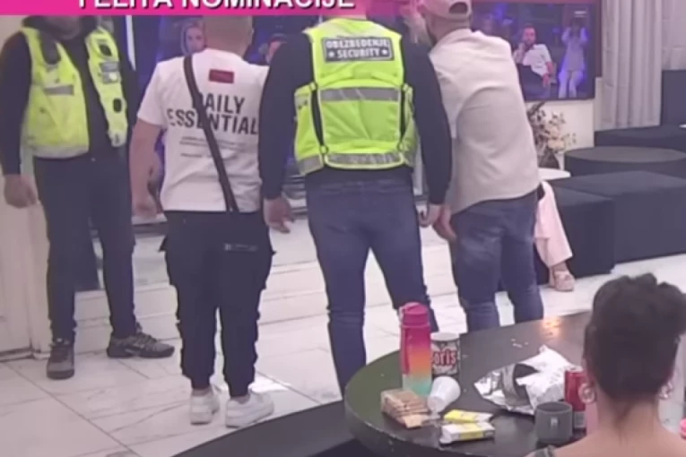 MOMENTALNI PREKID EMISIJE: Obezbeđenje HITNO reagovalo, produkcija OBUSTAVILA program, Luka Vujović doživeo POMRAČENJE!