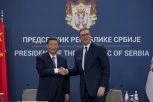 ODLAZAK ŠEFA DRŽAVE U PEKING IZUZETNO ZNAČAJAN ZA BUDUĆNOST SRBIJE! Od danas se piše istorija: Predsednik Srbije u poseti Kini!