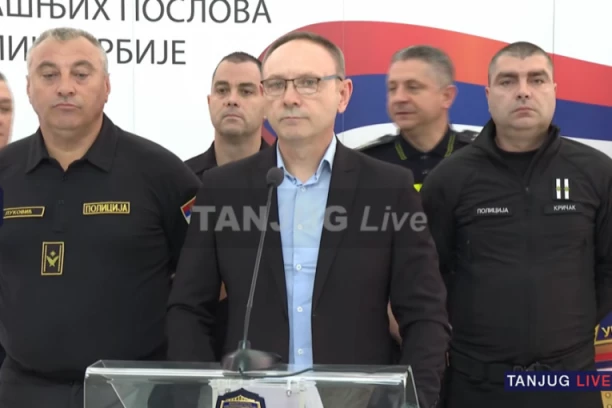 OBRAĆA SE DIREKTOR POLICIJE O SKUPU NA SLAVIJI!