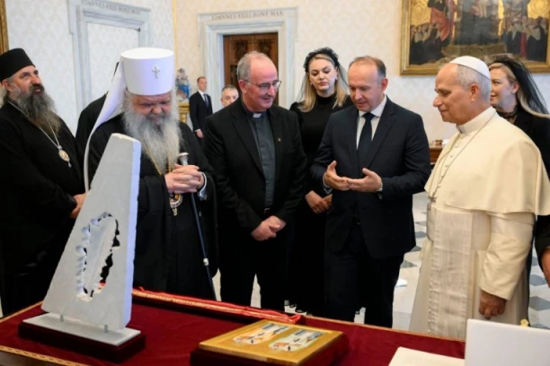 SEVERNA MAKEDONIJA ŽELI DA PRODUBI ODNOSE SA VATIKANOM: Poglavar Makedonske crkve posetio papu Lava XIV