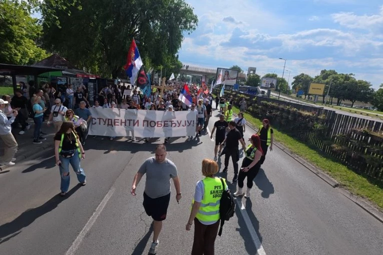 ISTINA ISPLIVALA NA VIDELO! Profesor blokader Mihić se jasno HVALI PODRŠKOM IZ ZAGREBA! (VIDEO)