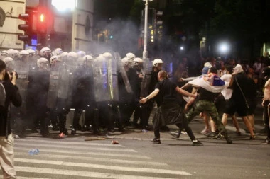 Savet za monitoring: Hitno uhapsiti predstavnika CRTA zbog instrukcije o terorizmu nad policijom!