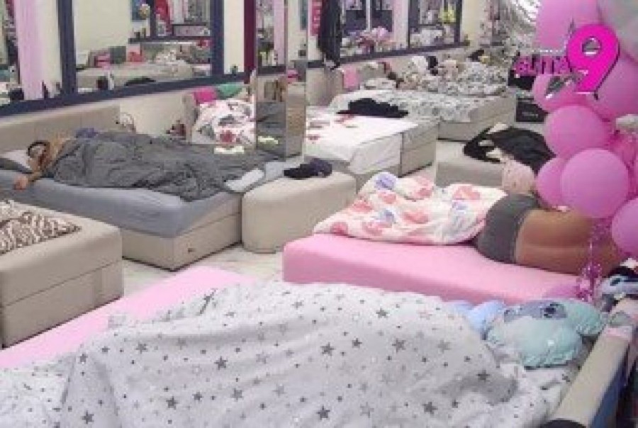 JAŠE KAO RODEO! Maja Marinković ubacila u petu brzinu, Alibaba JEDVA PRATI TEMPO! (GALERIJA)