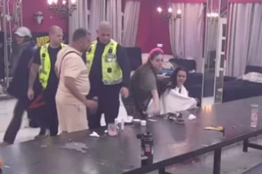 DEMOLIRANA "ELITA"! Scene kao sa DIVLJEG ZAPADA, voditelj će snositi OZBILJNE POSLEDICE zbog invertara!