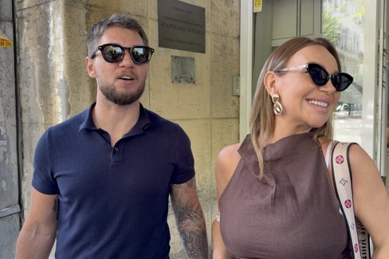Iva i Joca napustili porodilište
