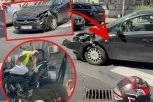 JEZIVA NESREĆA U CENTRU BEOGRADA! Auto pokosio dva motocikla, tri osobe povređene! (FOTO, VIDEO)