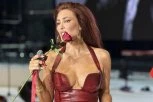 PRVA IZJAVA SENIDAH NAKON HAOSA SA STOJOM! Internet se USIJAO nakon šok-snimka sa koncerta, ovo je ODGOVOR: Je l' trebalo da je pitam?! (VIDEO)