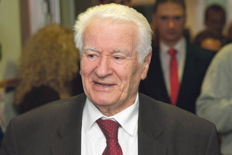 Dragoljub Mićunović