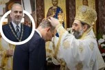 DODELJENO VISOKO CRKVENO ODLIKOVANJE: Vladika Arsenije odlikovao direktora Uprave za saradnju s crkvama i verskim zajednicama