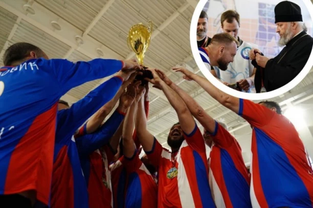 KAD DRES ZAMENI MANTIJU: Srbi osvojili zlato na prvom međunarodnom fudbalskom turniru sveštenoslužitelja (FOTO)