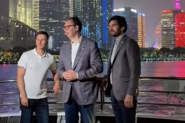 PREDSEDNIK VUČIĆ U ŠANGAJU IZ POTPUNO NEOČEKIVANOG UGLA: Ministar Mali snimio ono što niste mogli da vidite na zvaničnim fotografijama (FOTO)
