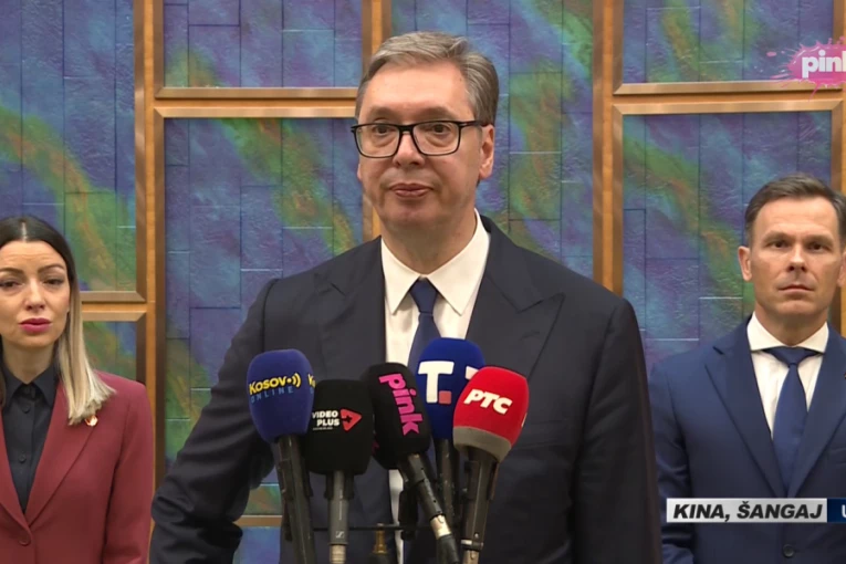 VUČIĆA IZ ŠANGAJA: Verujem da ćemo za Šid i Zrenjanin imati velike vesti u junu! Dobra vest je da je ekonomija Srbije u aprilu rasla 4%(FOTO)