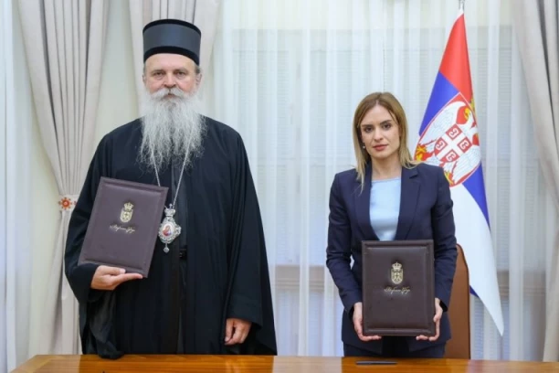 Milica Đurđvić Stamenkovski i mitropolit Teodosije potpisali sporazum o podršci ugroženima na KiM