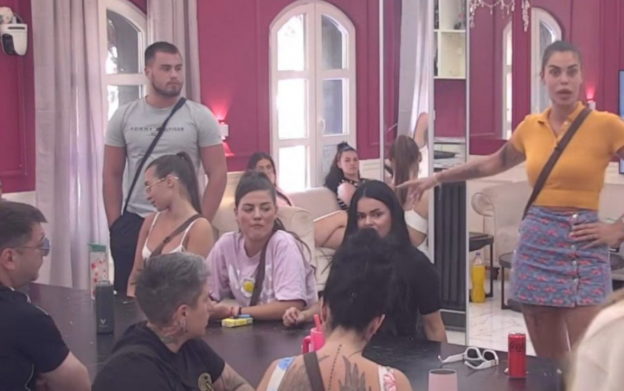 TAKMIČARKI POZLILO U PROGRAMU UŽIVO! Panika u "Eliti", obezbeđenje moralo da reaguje! (GALERIJA)