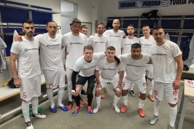 ŠAMPIONI EVROPE U SPORTISSIMO OPREMI! Pogledajte kako je reprezentacija Srbije izašla na zagrevanje pred meč sa Belgijom! (VIDEO)