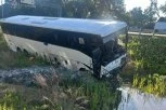 AUTOBUS SA SRPSKIM PUTNICIMA SLETEO S PUTA U BUGARSKOJ! Haos usred noći, policija i hitna pomoć na licu mesta