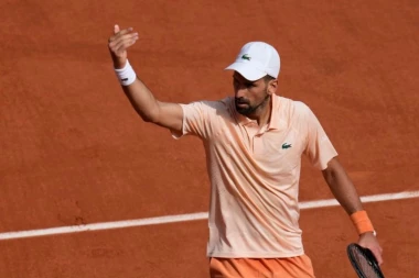 ŠOKANTAN PORAZ ĐOKOVIĆA! Novak imao 2:0 u setovima, ali je eliminisan sa Rolan Garosa!