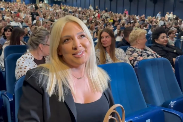 PRVO POJAVLJIVANJE MILICE TODOROVIĆ U JAVNOSTI NAKON SKANDALA SA OCEM DETETA! (VIDEO)
