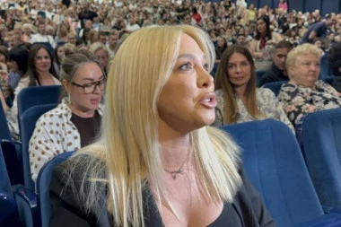 MILICA TODOROVIĆ U OGROMNOM MINUSU: Šokantne brojke o zaradi pevačice - ZAVRTEĆE VAM SE U GLAVI!