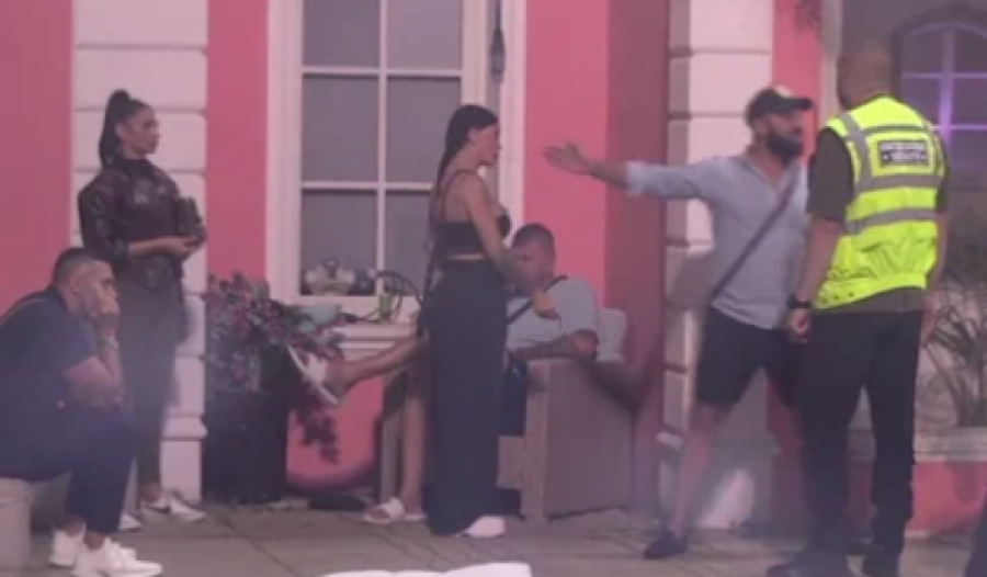 MOMENTALNI PREKID PROGRAMA! Brutalna makljaža u Eliti, OBEZBEĐENJE opkolilo Luku Vujovića, pa ga u PRATNJI IZVELI! (FOTO)