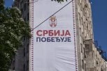 UKLONJEN BANER "SRBIJA POBEĐUJE" SA PALATE ALBANIJA! Blokaderi se odmah razišli, Vučić je imao PORUKU ZA SVE!