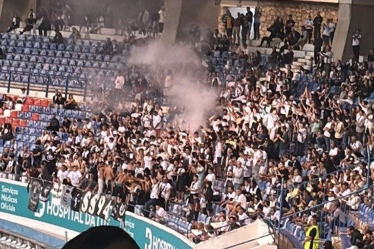 OPŠTI HAOS! Žestoka tuča na stadionu gde danas igra Srbija! (VIDEO)